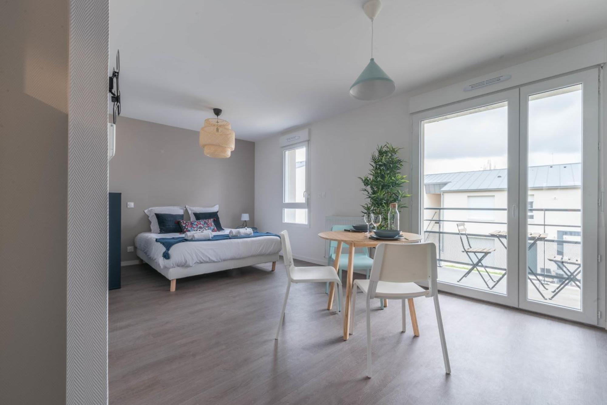 Camille - Studio Wifi Et Gare เลอม็องส์ ภายนอก รูปภาพ