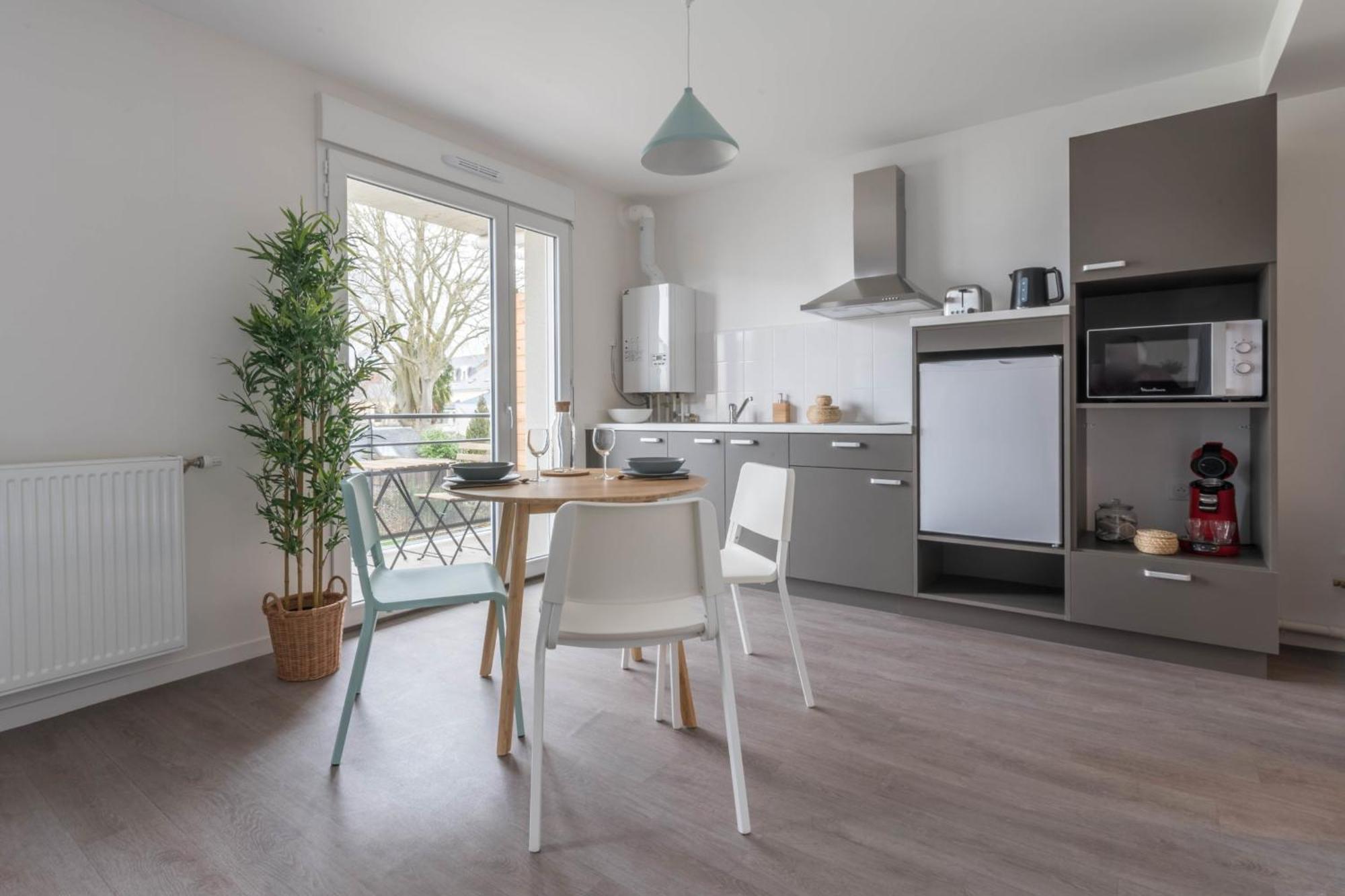 Camille - Studio Wifi Et Gare เลอม็องส์ ภายนอก รูปภาพ